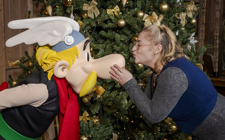 "Noël Gaulois" au Parc Astérix: de nombreuses stars présentes