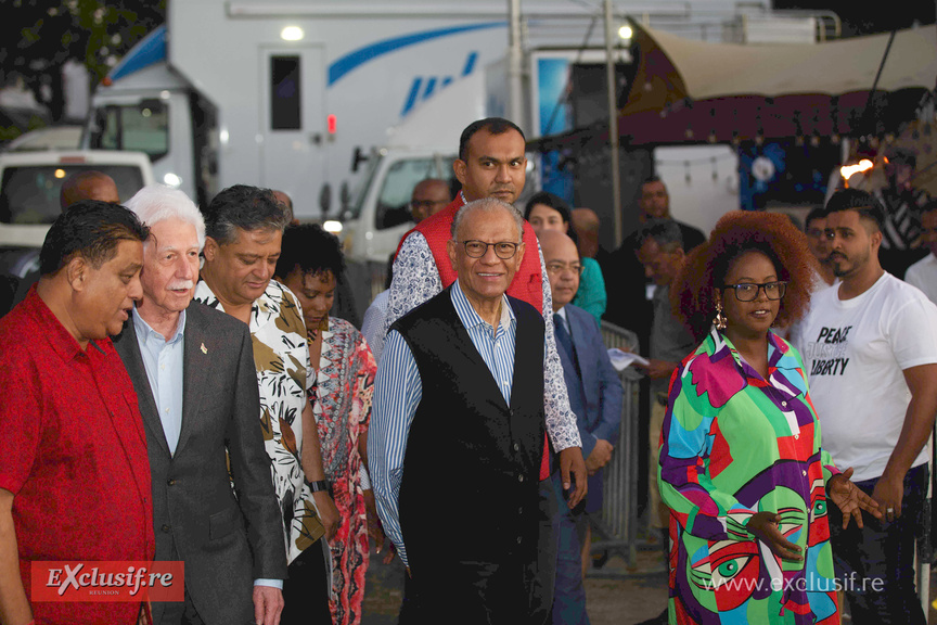 L'arrivée des autorités à la cérémonie d'ouverture L'arrivée des autorités à la cérémonie d'ouverture