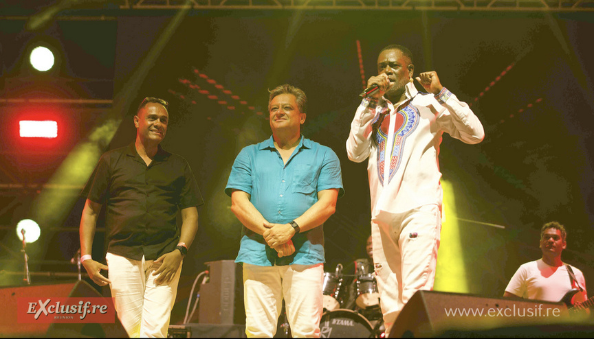 Richard Duval (au centre), Ministre du Tourisme de Maurice, et Sydney Pierre (à gauche), son adjoint