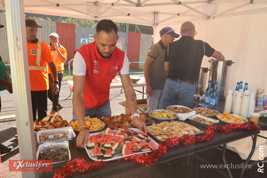 Au ravitaillement à l'arrivée, on a mis les petits plats dans les grands Au ravitaillement à l'arrivée, on a mis les petits plats dans les grands