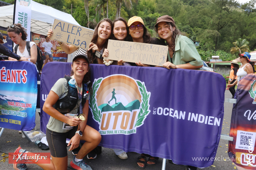 Une chouette ambiance avec des supportrices de choc Une chouette ambiance avec des supportrices de choc