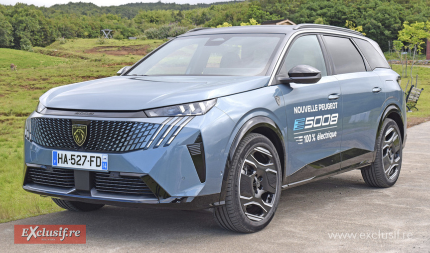 Côté voitures électriques, Peugeot est leader. Ici le 5008 Electrique Côté voitures électriques, Peugeot est leader. Ici le 5008 Electrique