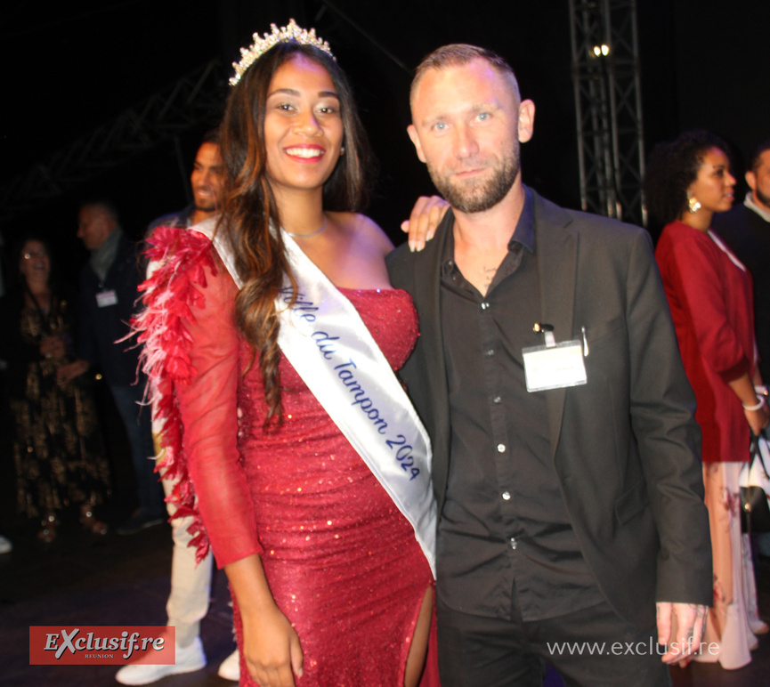 Amandine Lauret et Franck, d'Espace Coiffure, qui a aussi coiffé les candidates Amandine Lauret et Franck, d'Espace Coiffure, qui a aussi coiffé les candidates