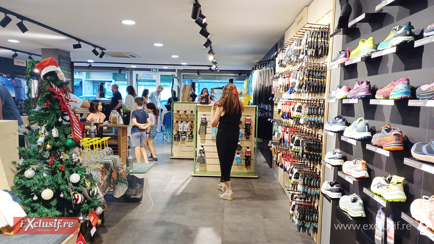 Une salle spacieuse pour accueillir les clients Une salle spacieuse pour accueillir les clients