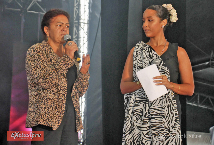 Augustine Romano, adjointe au maire du Tampon, ici avec l'animatrice de l'élection Augustine Romano, adjointe au maire du Tampon, ici avec l'animatrice de l'élection