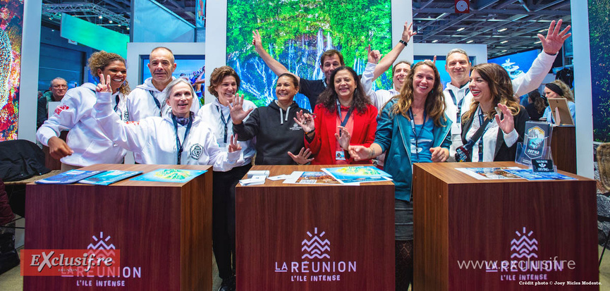 L'équipe de l'IRT et des exposants heureux! L'équipe de l'IRT et des exposants heureux!