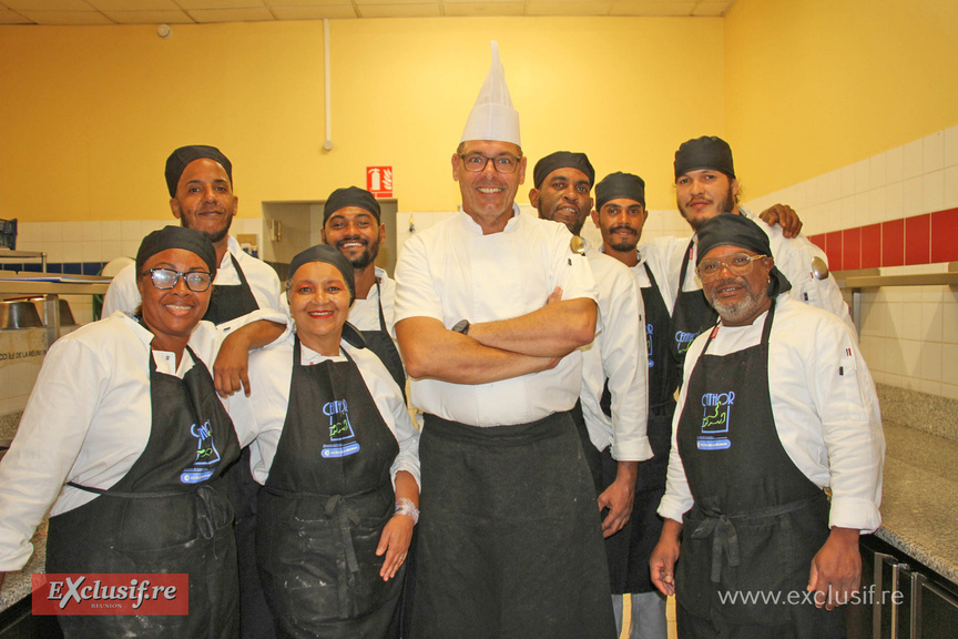 Le chef étoilé Thierry Marx avec les apprentis du Centhor La Réunion