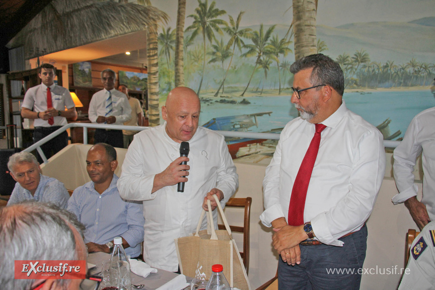 Le chef étoilé Thierry Marx avec les apprentis du Centhor La Réunion