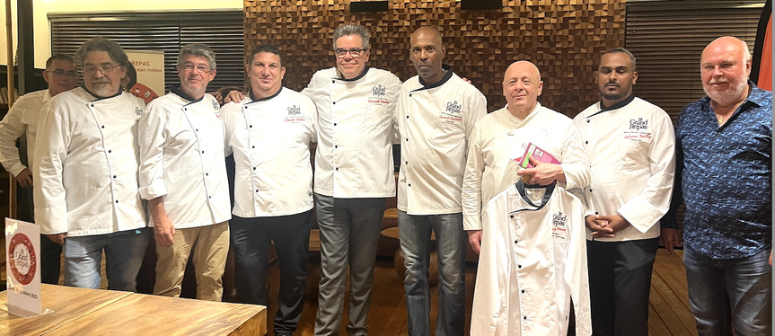 Photo de familles avec Frédéric Foucque, président OTI-Nord Photo de familles avec Frédéric Foucque, président OTI-Nord