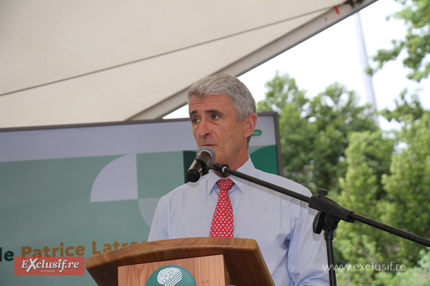 Patrice Latron a promis d'aller découvrir les sentiers de l'île Patrice Latron a promis d'aller découvrir les sentiers de l'île