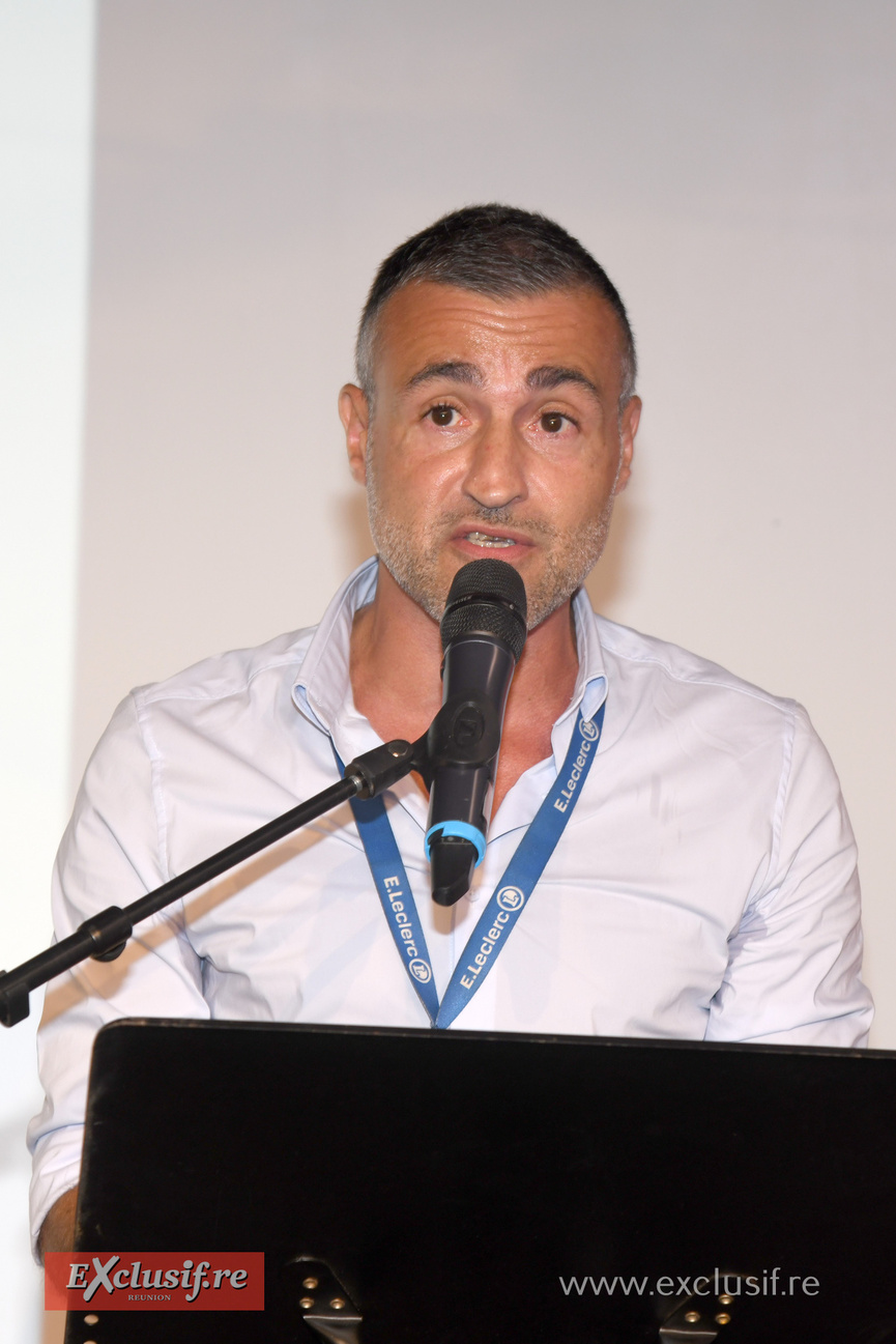 Création locale et talents péï: remise des trophées Prix Flamboyants 2024  Création locale et talents péï: remise des trophées Prix Flamboyants 2024