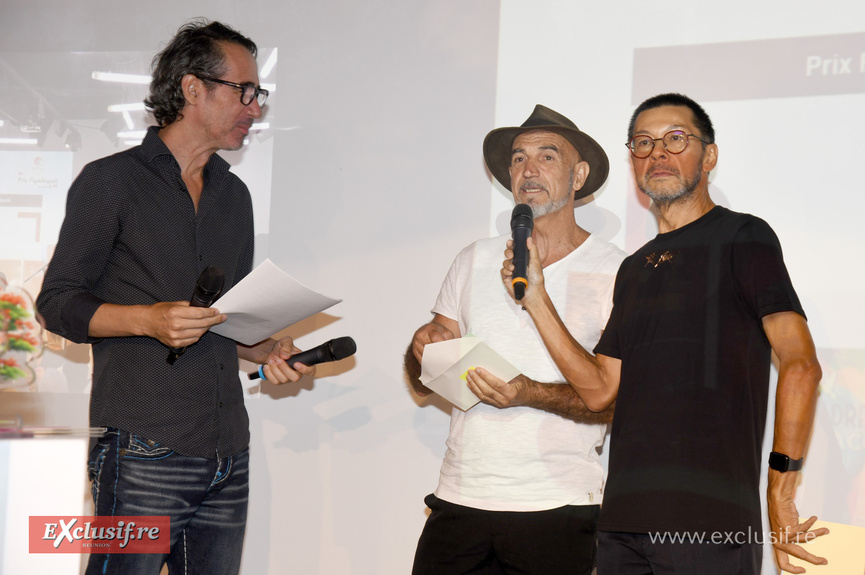 Création locale et talents péï: remise des trophées Prix Flamboyants 2024  Création locale et talents péï: remise des trophées Prix Flamboyants 2024