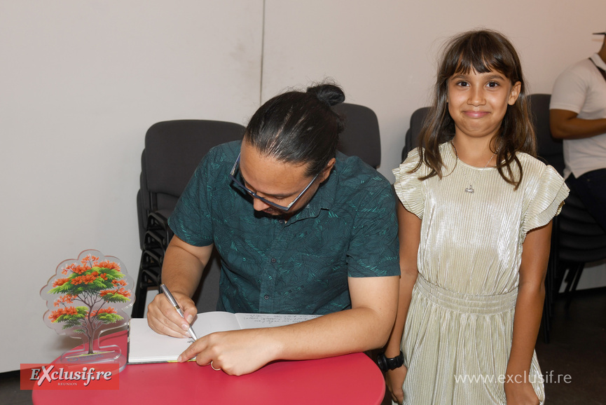 Création locale et talents péï: remise des trophées Prix Flamboyants 2024  Création locale et talents péï: remise des trophées Prix Flamboyants 2024