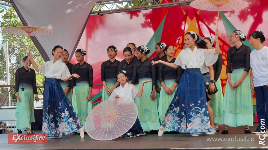 Plusieurs troupes se sont produites lors de cette journée festive Plusieurs troupes se sont produites lors de cette journée festive