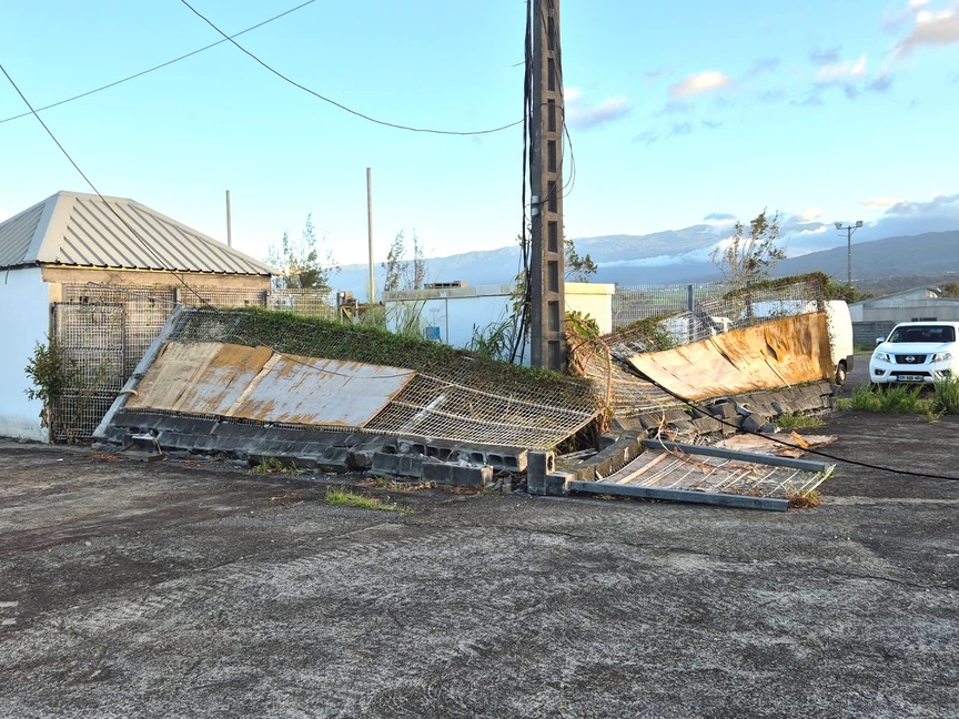L'espace forain du champ de foire est très endommagé L'espace forain du champ de foire est très endommagé
