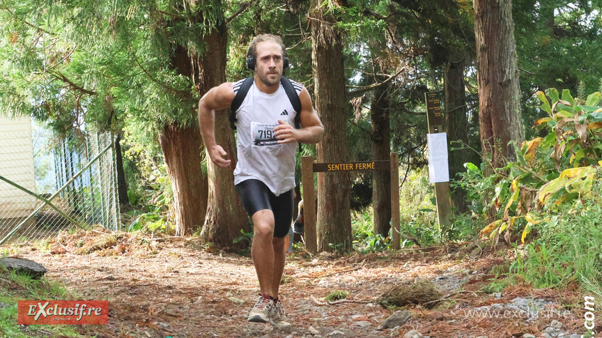 Clément Riglet découvrait les sentiers qui mènent à la Fenêtre Clément Riglet découvrait les sentiers qui mènent à la Fenêtre