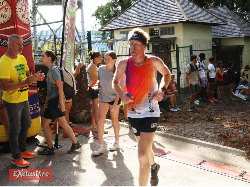 Sébastien Billoc, l'Homme de l'ascension du Piton des Neiges (on en reparlera) Sébastien Billoc, l'Homme de l'ascension du Piton des Neiges (on en reparlera)