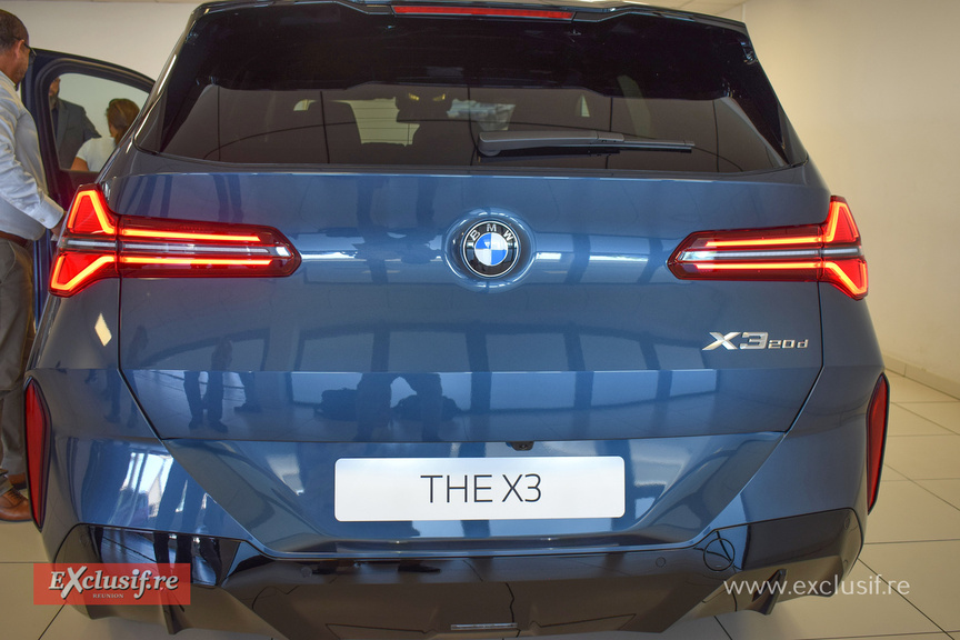 L'arrière est différent également par rapport à la version précédente L'arrière est différent également par rapport à la version précédente