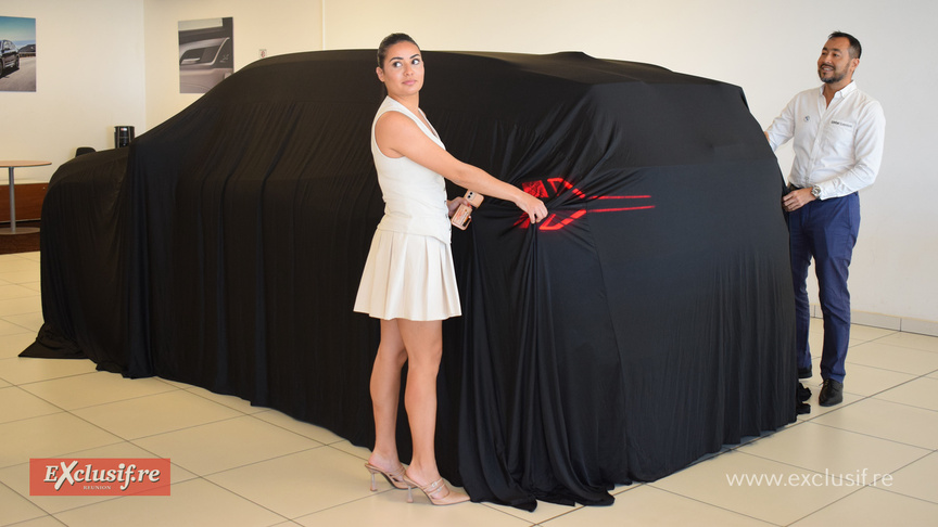 On va découvrir la voiture... On va découvrir la voiture...