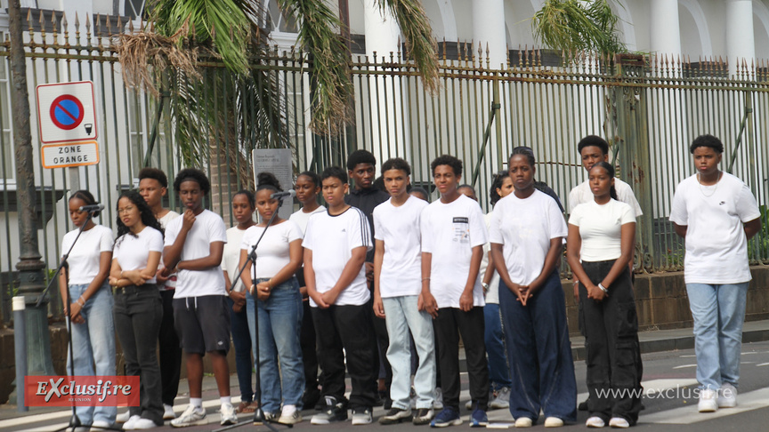 Dépôt de gerbes pour les victimes des combats d’Algérie, du Maroc et de la Tunisie Dépôt de gerbes pour les victimes des combats d’Algérie, du Maroc et de la Tunisie