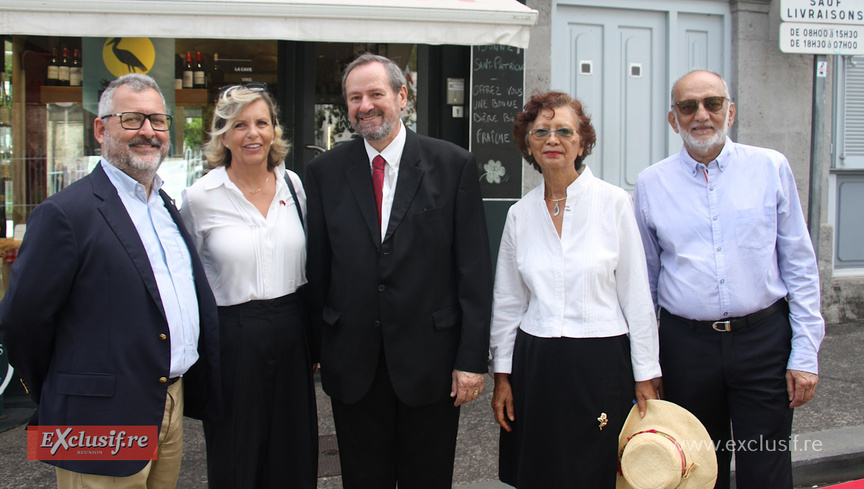 Dépôt de gerbes pour les victimes des combats d’Algérie, du Maroc et de la Tunisie Dépôt de gerbes pour les victimes des combats d’Algérie, du Maroc et de la Tunisie