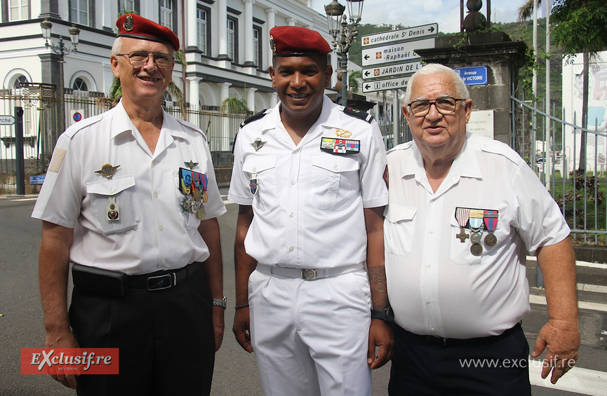 Dépôt de gerbes pour les victimes des combats d’Algérie, du Maroc et de la Tunisie Dépôt de gerbes pour les victimes des combats d’Algérie, du Maroc et de la Tunisie