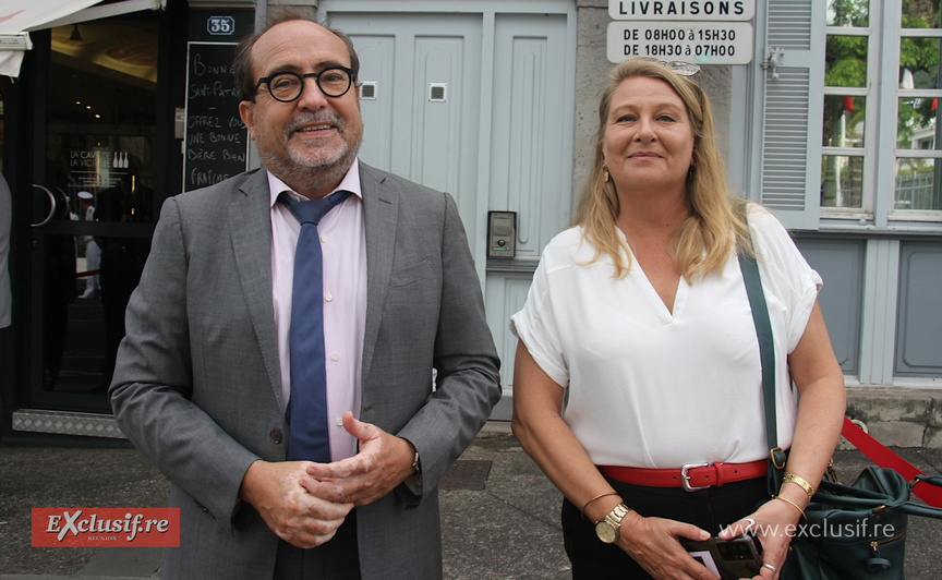 Dépôt de gerbes pour les victimes des combats d’Algérie, du Maroc et de la Tunisie Dépôt de gerbes pour les victimes des combats d’Algérie, du Maroc et de la Tunisie