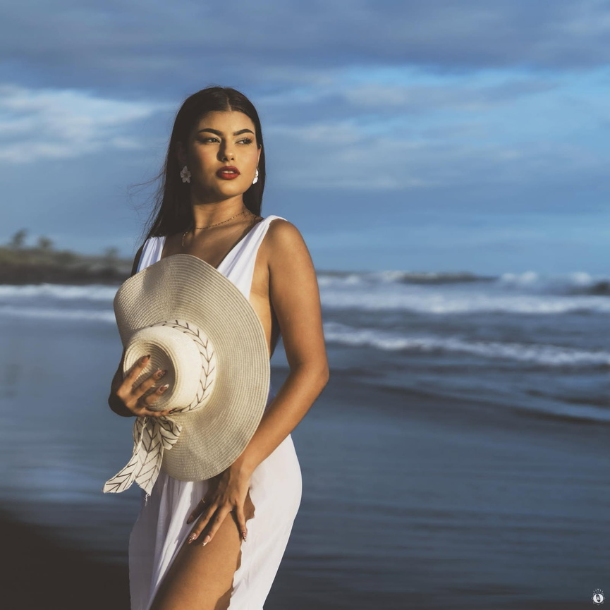 "Je participe à l'élection pour m'amuser et profiter..." "Je participe à l'élection pour m'amuser et profiter..."