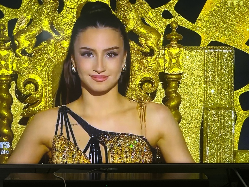 La belle et talentueuse Lénie Vacher a eu 20 ans mercredi et remporte "Danse avec ls stars" deux jours plus tard: beau cadeau! La belle et talentueuse Lénie Vacher a eu 20 ans mercredi et remporte "Danse avec ls stars" deux jours plus tard: beau cadeau!