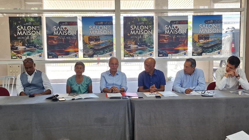 Lors de la conférence de presse de présentation du salon Lors de la conférence de presse de présentation du salon