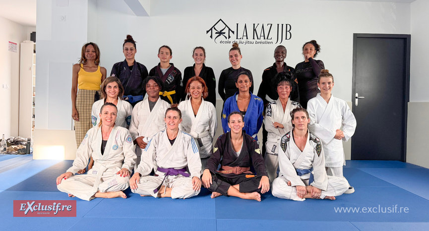 La photo de famille avec les membres du club et Fabiola