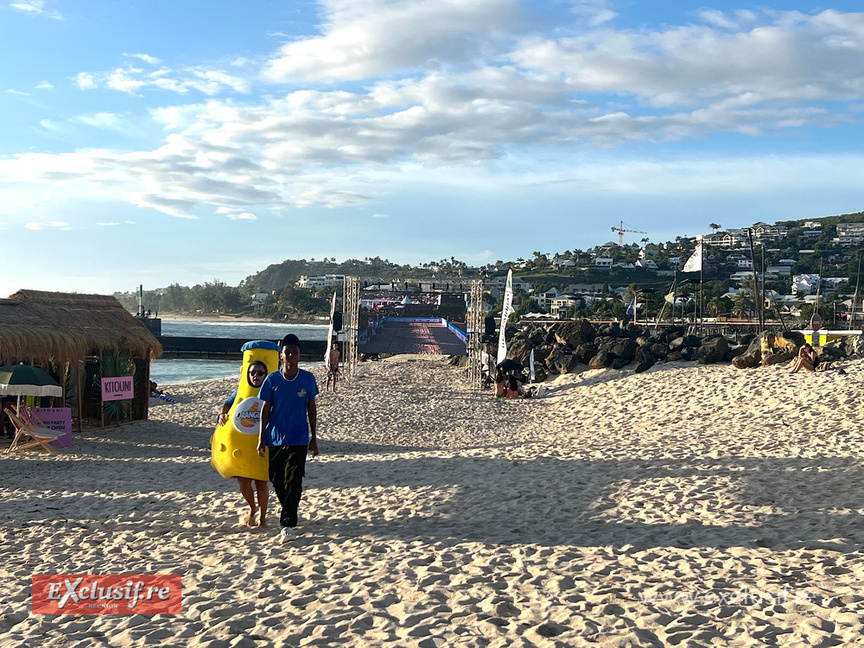 Un fan zone plus grande et plus éloignée du court central afin d'éviter les "embouteillages"... Un fan zone plus grande et plus éloignée du court central afin d'éviter les "embouteillages"...