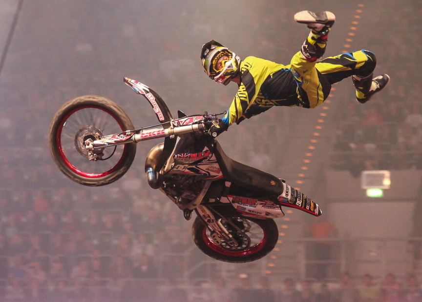 Brice Izzo, champion du monde FMX, dans ses oeuvres... Brice Izzo, champion du monde FMX, dans ses oeuvres...