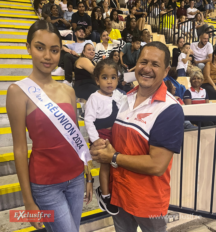 Marine Futol et Frédéric Pausé, président de la Team Motorshow, et son petit-fils