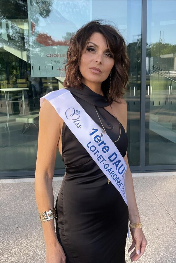 Stéphanie Ain, 51 ans, 1ère dauphine de Miss Lot-et-Garonne. Peut-elle gagner Miss Aquitaine? Réponse début octobre (photo Instagram stephanie_ain47) Stéphanie Ain, 51 ans, 1ère dauphine de Miss Lot-et-Garonne. Peut-elle gagner Miss Aquitaine? Réponse début octobre (photo Instagram stephanie_ain47)