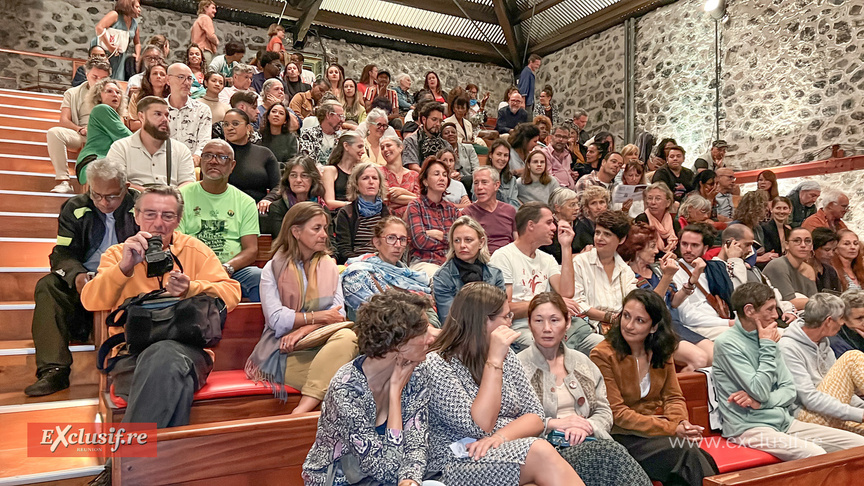 Dans la salle du Théâtre de Pierrefonds Dans la salle du Théâtre de Pierrefonds