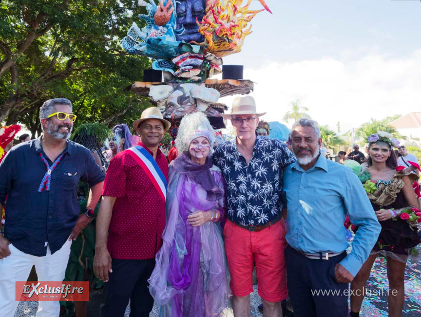 Anne Savet avec Emmanuel Sérpahin, maire de Saint-Paul, et ses adjoints avec Sous-Préfe Anne Savet avec Emmanuel Sérpahin, maire de Saint-Paul, et ses adjoints avec Sous-Préfe