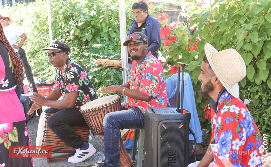 La fête s'est poursuivie en plein air La fête s'est poursuivie en plein air