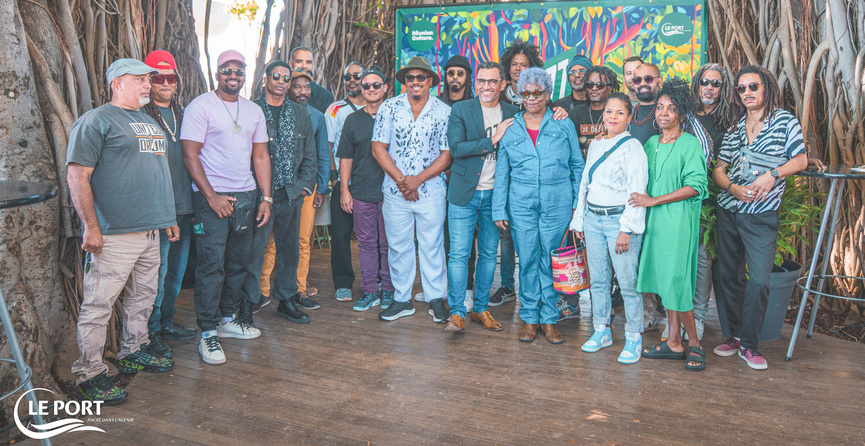 La photo de famille lors de la présentation du festival