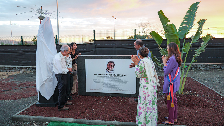 Inauguration de la plaque de dénomination Abdéali Goulamaly