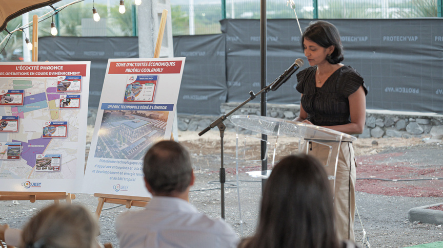 Azmina Goulamaly, présidente déléguée d'Océinde, le groupe familial Goulamaly Azmina Goulamaly, présidente déléguée d'Océinde, le groupe familial Goulamaly