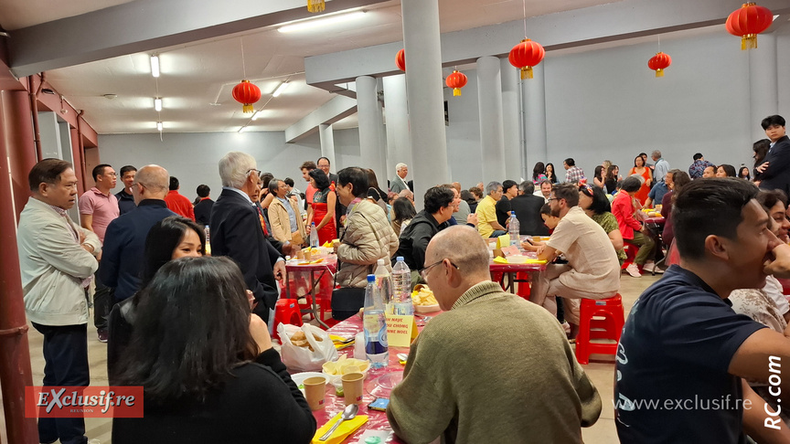 Le repas d'anniversaire a rassemblé plusieurs centaines de convives Le repas d'anniversaire a rassemblé plusieurs centaines de convives