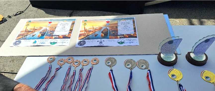 Les récompenses remises aux lauréats et aux candidats non retenus Les récompenses remises aux lauréats et aux candidats non retenus