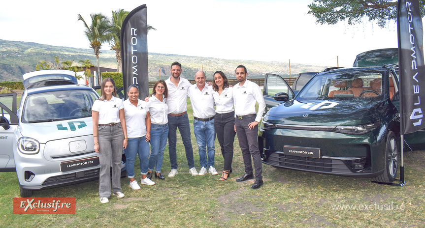 L'équipe CFAO Motors Réunion lors du lancement officiel des deux modèles à Saint-Paul