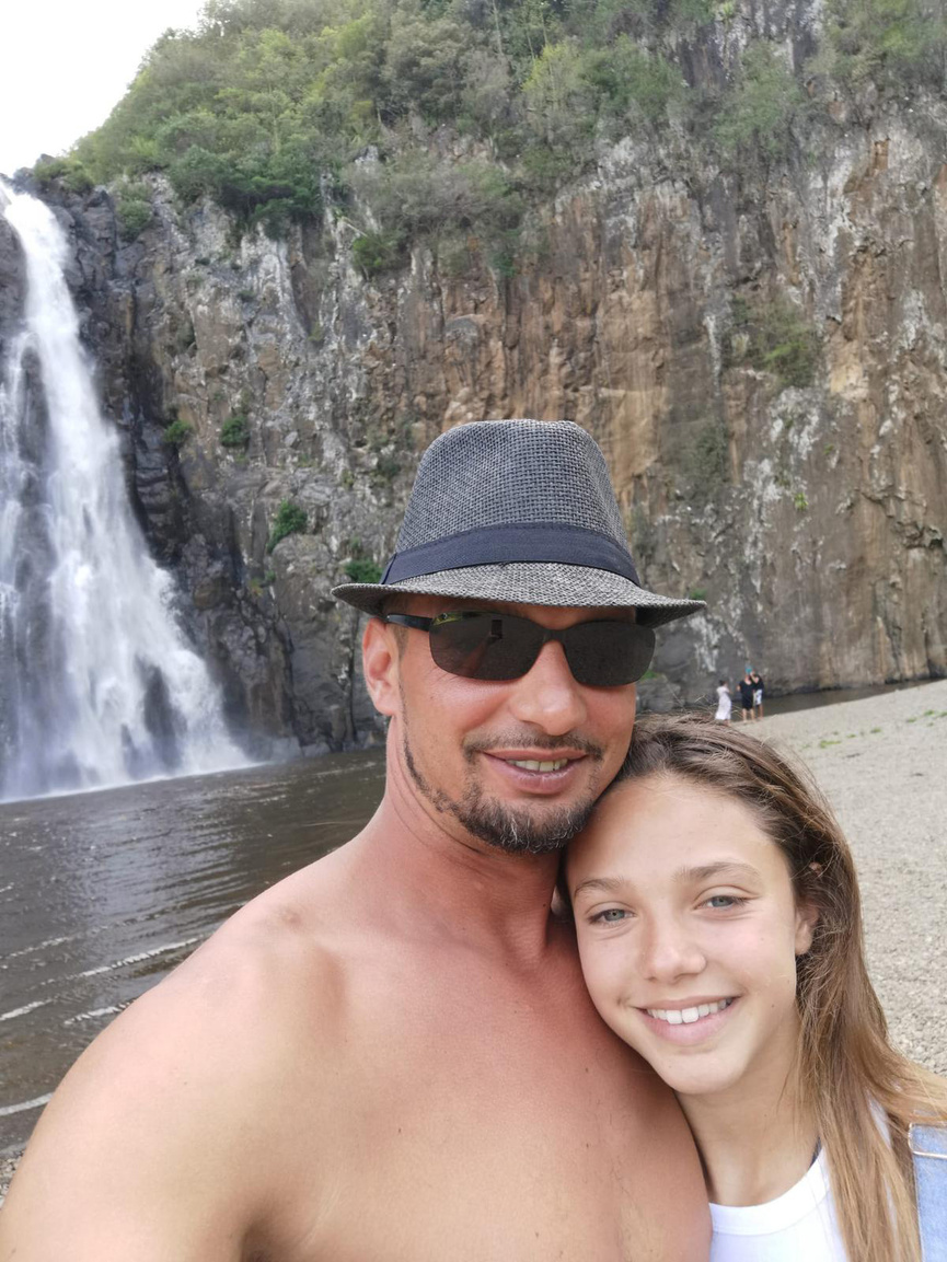 David Adelin avec sa fille Déborah à La Réunion en 2019
