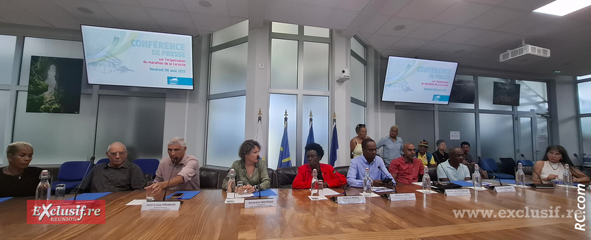 Autour de la table :  Patricia Profil déléguée au sport à la Région Réunion, Jean-Louis Prianon et Amandine Maitrias, Présidente de la Commission Running à la LRA, et Stéphane Singa, directeur aux sports à la Région Réunion, Pascal Latchoumanin, de la Direction des Routes et Léonce Honorine, président de Rando Camélias