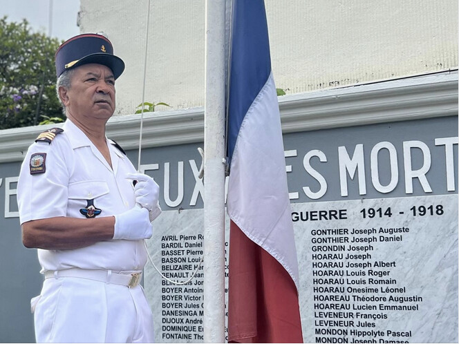 Il était souvent présent pour le lever de drapeau (photo publiée par Bachil Valy) Il était souvent présent pour le lever de drapeau (photo publiée par Bachil Valy)