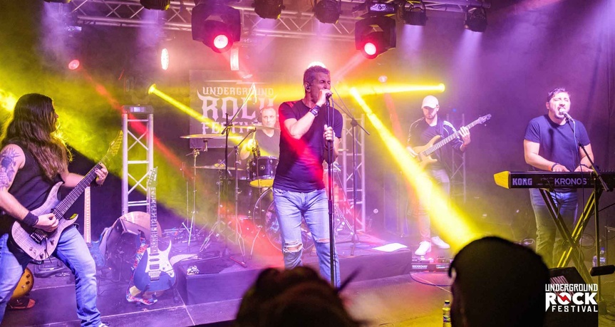 Nazca sur la scène du Café du Vieux Conseil à l'île Maurice Nazca sur la scène du Café du Vieux Conseil à l'île Maurice