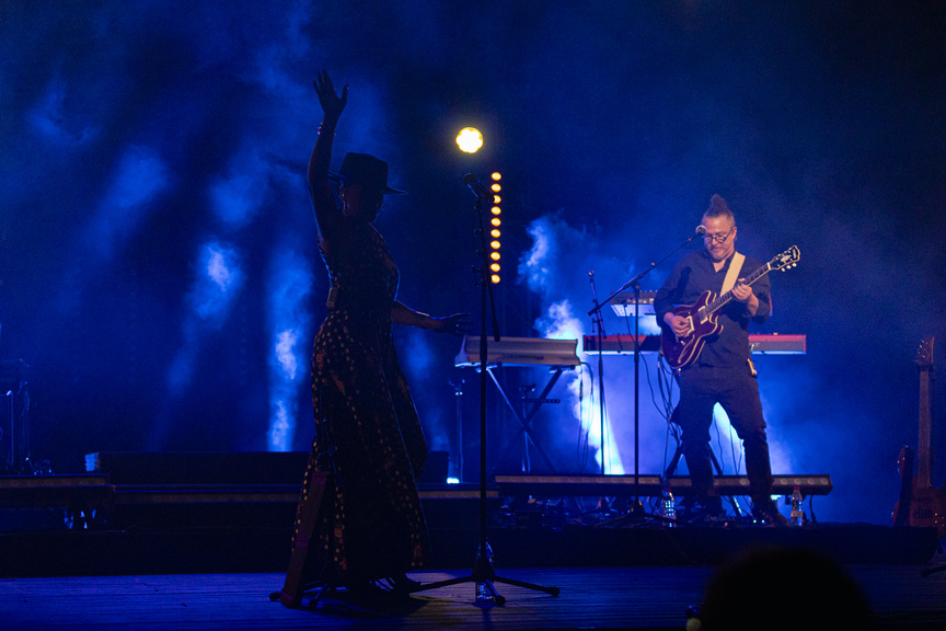 Francofolies de La Réunion 2025: Emma Peters et Tine Poppy au Téat Plein Air Francofolies de La Réunion 2025: Emma Peters et Tine Poppy au Téat Plein Air