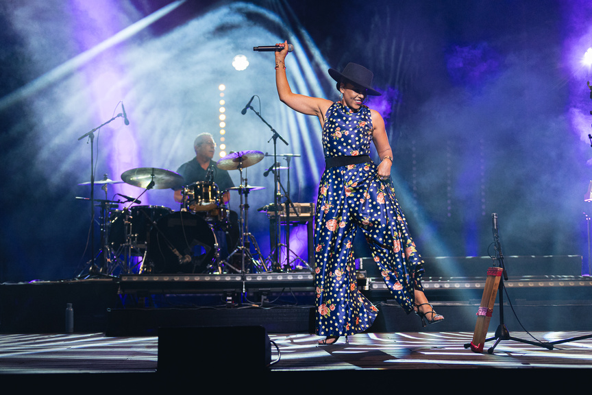 Francofolies de La Réunion 2025: Emma Peters et Tine Poppy au Téat Plein Air Francofolies de La Réunion 2025: Emma Peters et Tine Poppy au Téat Plein Air